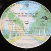 DOOBIE BROTHERS - LIVIN' ON THE FAULT LINE (j) - 