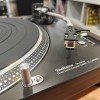    - TECHNICS SL-1200 MK5 - 