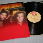 BEE GEES - SPIRITS HAVING FLOWN (a) - ���������