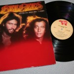 BEE GEES - SPIRITS HAVING FLOWN (a) - Меломания