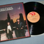 BEE GEES - LIVING EYES - ���������