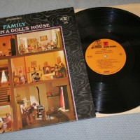FAMILY - MUSIC IN A DOLL'S HOUSE - ���������