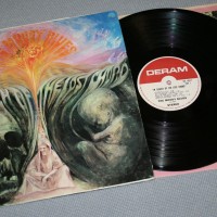 MOODY BLUES - IN SEARCH OF THE LOST CHORD (a) - ���������