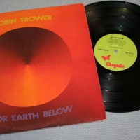 ROBIN TROWER - FOR EARTH BELOW - ���������