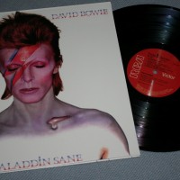 DAVID BOWIE - ALADDIN SANE (uk) - ���������