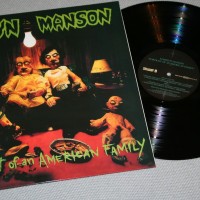 MARILYN MANSON - PORTRAIT OF AN AMERICAN FAMILY - 