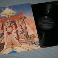 IRON MAIDEN - POWERSLAVE - ���������