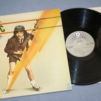 AC/DC - HIGH VOLTAGE - Меломания