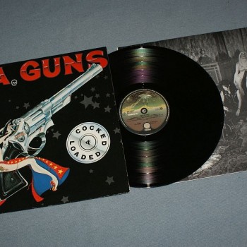 L.A.GUNS - COCKED & LOADED - ���������