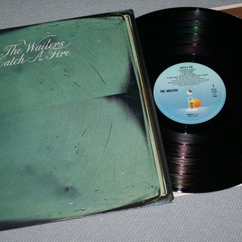 BOB MARLEY & THE WAILERS - CATCH A FIRE - 