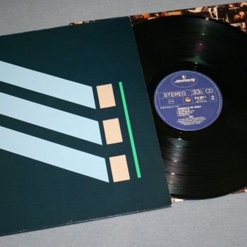 10 CC - WINDOWS IN THE JUNGLE - 