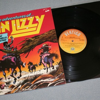 THIN LIZZY - THE ADVENTURES OF THIN LIZZY (HIT-SINGLES COLLECTION) - ���������