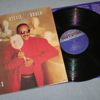 STEVIE WONDER - CHARACTERS - ���������