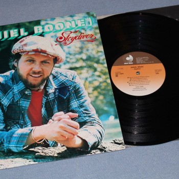 DANIEL BOONE - SKYDIVER - 