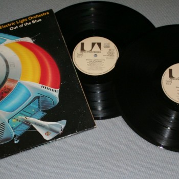 ELECTRIC LIGHT ORCHESTRA - OUT OF THE BLUE - 