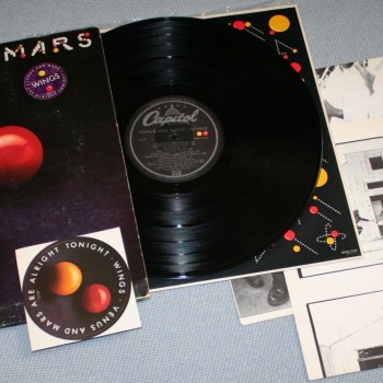 PAUL McCARTNEY - VENUS AND MARS (a) (+ 2 posters) - 