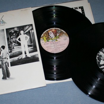 GENESIS - THE LAMB LIES DOWN ON BROADWAY (j) - ���������