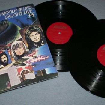 MOODY BLUES - CAUGHT LIVE + 5 - ���������