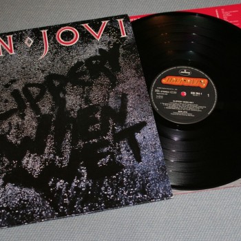 BON JOVI - SLIPPERY WHEN WET - 