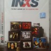 INXS - I'M ONLY LOOKING. THE ESSENTIAL INXS - 