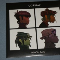 GORILLAZ - DEMON DAYS - 