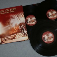 QUEEN - QUEEN ON FIRE (LIVE AT THE BOWL) - 