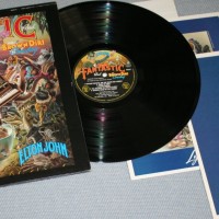 ELTON JOHN - CAPTAIN FANTASTIC AND THE BROWN DIRT COWBOY (uk) - ���������