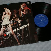 RUNAWAYS - THE RUNAWAYS (j) - 