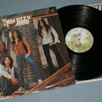 THIN LIZZY - FIGHTING (a) - 
