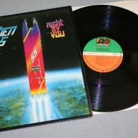 STEPHEN STILLS - RIGHT BY YOU - 