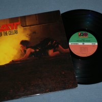 RATT - OUT OF THE CELLAR (a) - 