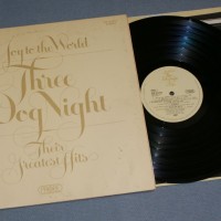 THREE DOG NIGHT - JOY TO THE WORLD - THEIR FREATEST HITS (j) - 