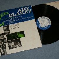 ART BLAKEY - A NIGHT AT BIRD LAND Vol. 1 (j) - 