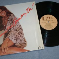 TINA TURNER - TINA TURNS THE COUNTRY ON - 