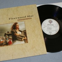 FLEETWOOD MAC - BEHIND THE MASK - 