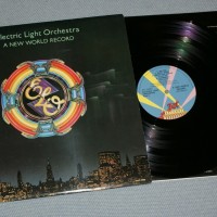 ELECTRIC LIGHT ORCHESTRA - A NEW WORLD RECORD (j) - 