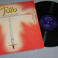TOTO - HOLD THE LINE - 