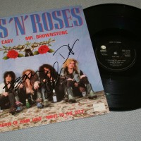 GUNS N' ROSES - IT'S SO EASY/ MR. BROWNSTONE (UK) (single) - 