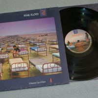 PINK FLOYD - A MOMENTARY LAPSE OF REASON - 