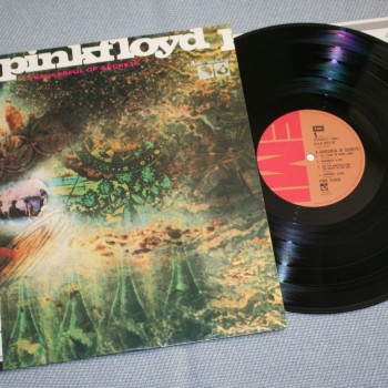 PINK FLOYD - A SAUCERFUL OF SECRETS (j) - 