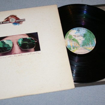DOOBIE BROTHERS - TAKIN' IT TO THE STREETS - ���������