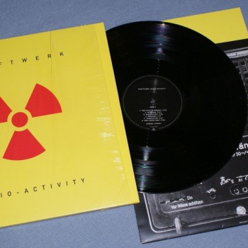 KRAFTWERK - RADIO-ACTIVITY - 