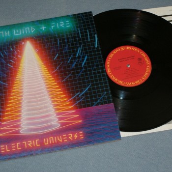 EARTH, WIND & FIRE - ELECTRIC UNIVERSE - 