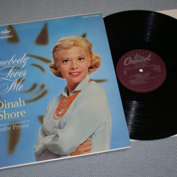 DINAH SHORE - SOMEBODY LOVES ME - 