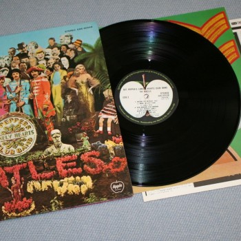 BEATLES - SGT. PEPPER'S LONELY HEARTS CLUB BAND (j) - 