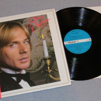 RICHARD CLAYDERMAN - CONCERTO POUR UNE JEUNE FILLE NOMMEE "JE T'AIME" - 